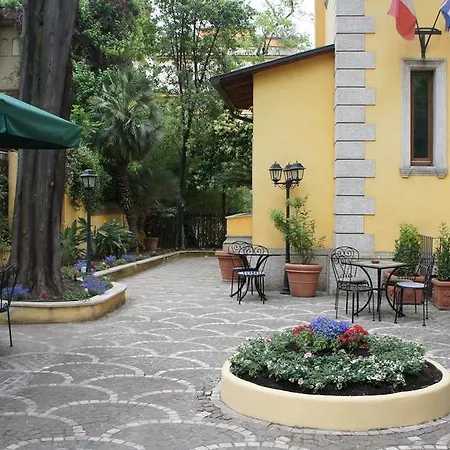 Ξενοδοχείο Relais Patrizi 4*