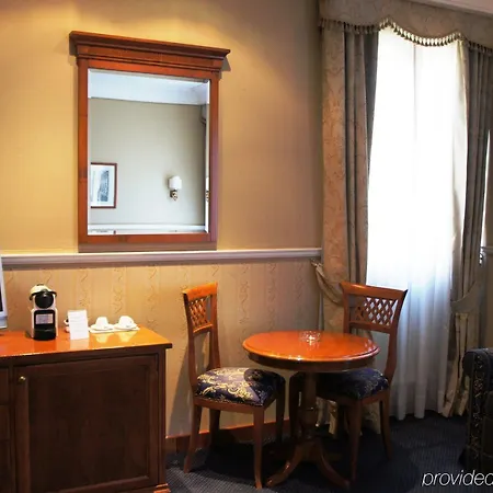Relais Patrizi Hotel 4*